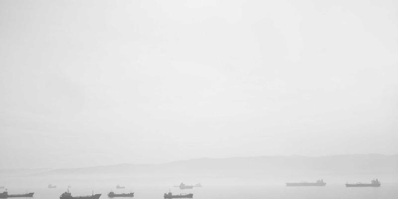 仿古铝瓦在现代中式建筑中的造型工艺与色彩耐久性深度解析