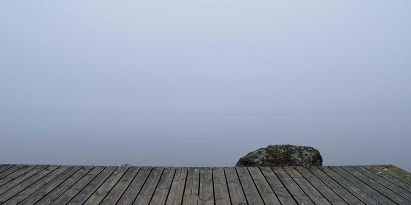 禅意建筑屋面选材指南：铝瓦、陶土瓦与沥青瓦的全生命周期成本与环保性深度解析