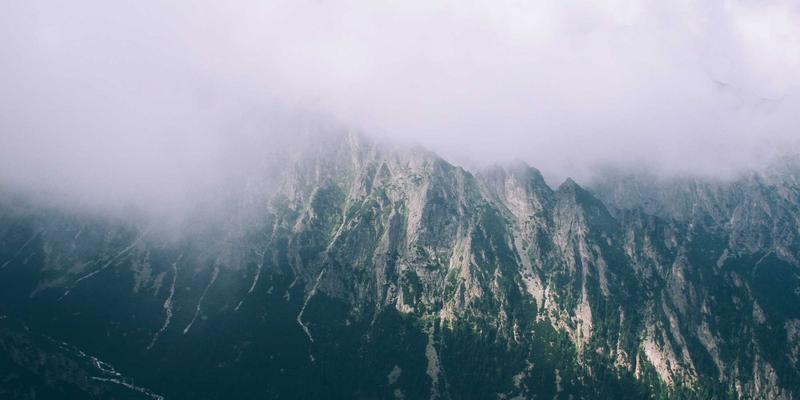 铝制瓦片屋面工程如何降噪？深度解析金属屋面雨噪声控制技术与解决方案