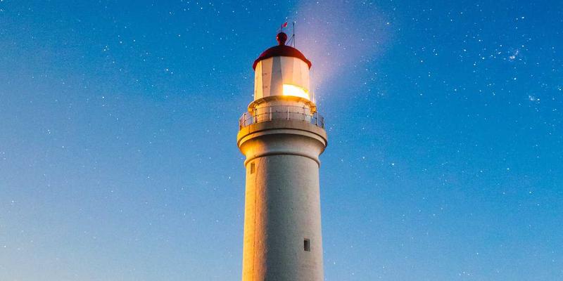 铝瓦终极选购指南：轻量化屋顶的革命性材料解析